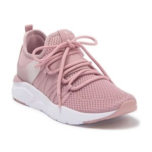 EUC Fabletics Avalon Z Sneaker